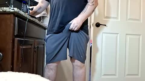 Snapshot of mjluvsdabooty2 chatting on 03/17/26, 06:55 hoodyhoo online show from 03/17/26, 06:55