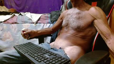 Snapshot of mjmadurengue chatting on 01/02/25, 05:14 Mario jose online show from 01/02/25, 05:14