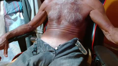 Snapshot of mjmadurengue chatting on 01/31/25, 02:48 Mario jose online show from 01/31/25, 02:48