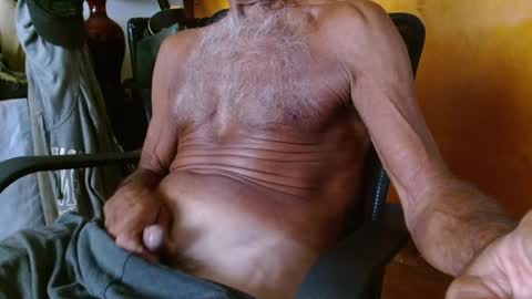 Snapshot of mjmadurengue chatting on 02/09/25, 08:13 Mario jose online show from 02/09/25, 08:13