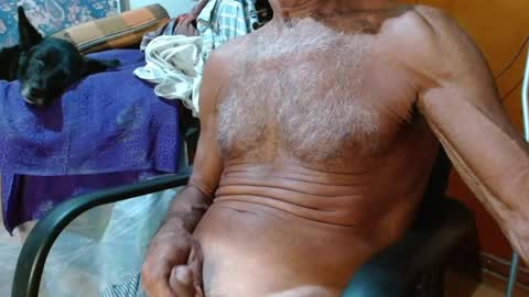 Snapshot of mjmadurengue chatting on 03/03/25, 09:00 Mario jose online show from 03/03/25, 09:00