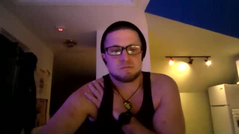 mmello2017 online show from 11/12/25, 07:20