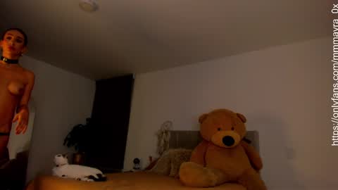 Snapshot of mmmayra_0x chatting on 02/11/25, 01:41 MAYRA online show from 02/11/25, 01:41