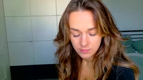 Snapshot of mmminnie chatting on 11/05/25, 10:26 mmminnie online show from 11/05/25, 10:26