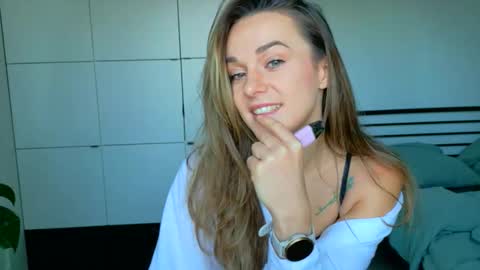 Snapshot of mmminnie chatting on 11/27/25, 11:56 mmminnie online show from 11/27/25, 11:56