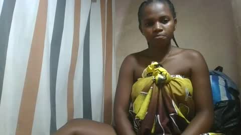 Snapshot of mmmmfelicinee chatting on 03/21/26, 12:21 mmmmfelicinee online show from 03/21/26, 12:21