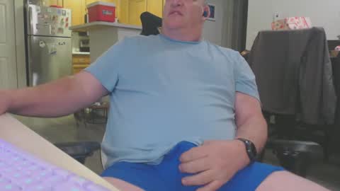 Snapshot of mmmthatsfunnn chatting on 12/19/24, 02:56 mmmthatsfunnn online show from 12/19/24, 02:56