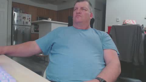 Snapshot of mmmthatsfunnn chatting on 12/22/24, 04:06 mmmthatsfunnn online show from 12/22/24, 04:06