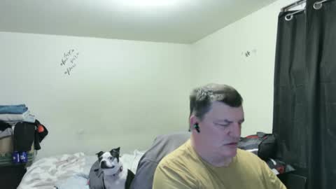 Snapshot of mmmthatsfunnn chatting on 01/17/25, 05:00 mmmthatsfunnn online show from 01/17/25, 05:00