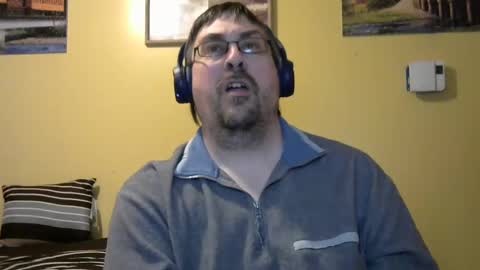 Snapshot of mmr45 chatting on 01/03/25, 04:33 mmr45 online show from 01/03/25, 04:33