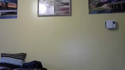 Snapshot of mmr45 chatting on 01/04/25, 09:20 mmr45 online show from 01/04/25, 09:20