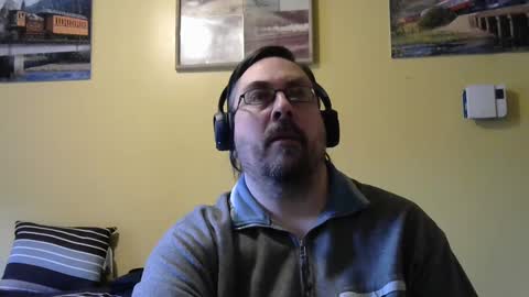 Snapshot of mmr45 chatting on 01/14/25, 09:51 mmr45 online show from 01/14/25, 09:51