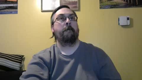 Snapshot of mmr45 chatting on 01/28/25, 12:57 mmr45 online show from 01/28/25, 12:57