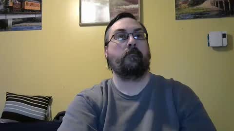 Snapshot of mmr45 chatting on 02/05/25, 10:33 mmr45 online show from 02/05/25, 10:33