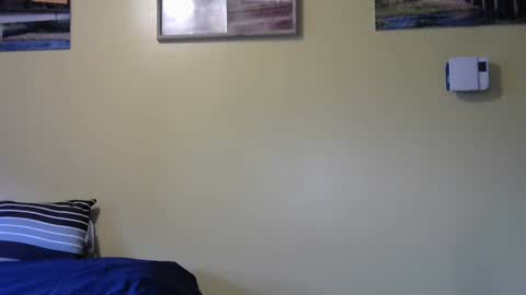 Snapshot of mmr45 chatting on 02/26/25, 12:27 mmr45 online show from 02/26/25, 12:27