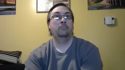 Snapshot of mmr45 chatting on 02/28/25, 05:26 mmr45 online show from 02/28/25, 05:26