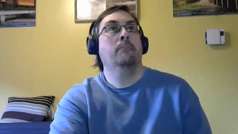 Snapshot of mmr45 chatting on 03/03/25, 11:35 mmr45 online show from 03/03/25, 11:35