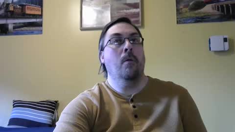 Snapshot of mmr45 chatting on 03/08/25, 12:11 mmr45 online show from 03/08/25, 12:11