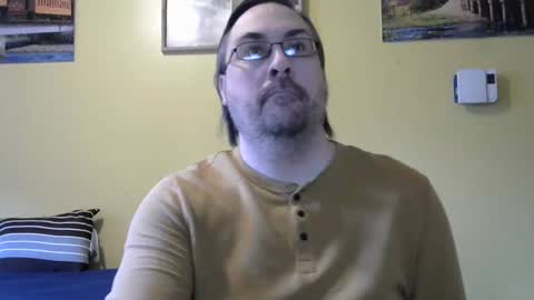 Snapshot of mmr45 chatting on 03/08/25, 06:37 mmr45 online show from 03/08/25, 06:37