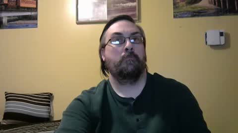 Snapshot of mmr4545 chatting on 03/18/26, 04:26 mark online show from 03/18/26, 04:26