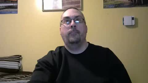 Snapshot of mmr4545 chatting on 04/16/26, 04:13 mark online show from 04/16/26, 04:13