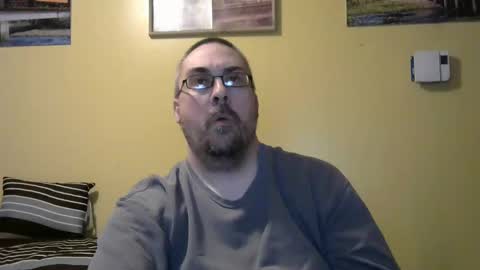 Snapshot of mmr4545 chatting on 04/23/26, 04:46 mark online show from 04/23/26, 04:46