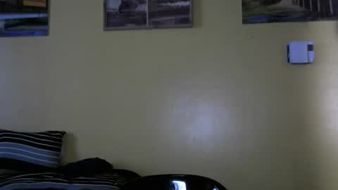 Snapshot of mmr4545 chatting on 05/03/26, 09:43 mark online show from 05/03/26, 09:43