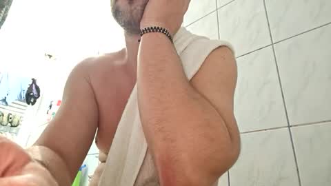 Snapshot of mnew69055770223 chatting on 10/09/25, 09:24 mnew69055770223 online show from 10/09/25, 09:24