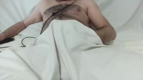 Snapshot of mo0085 chatting on 01/12/26, 06:18 Laith online show from 01/12/26, 06:18