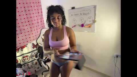 Snapshot of moana205_ chatting on 07/21/26, 12:57 Moana online show from 07/21/26, 12:57