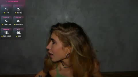 Snapshot of moanamo chatting on 03/15/26, 01:17 Princess Moana online show from 03/15/26, 01:17