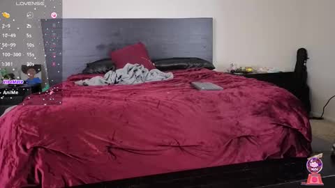 Snapshot of mochamami420 chatting on 12/05/25, 12:41 NynaStax online show from 12/05/25, 12:41