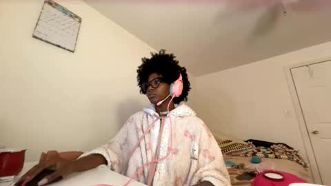 Mocha  BDAY JAN 13  online show from 05/07/26, 03:34