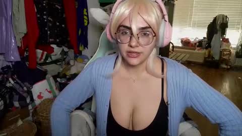 The Mochi Rainbow Variety Show online show from 01/08/25, 08:07