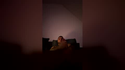 Snapshot of mocro453 chatting on 06/11/26, 02:00 mocro453 online show from 06/11/26, 02:00