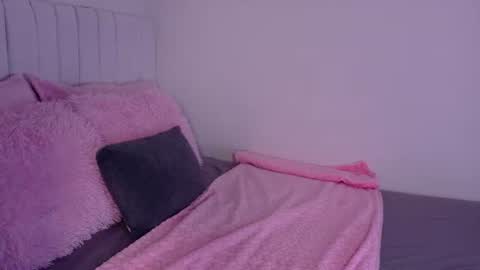 zoe ross online show from 07/10/26, 07:16