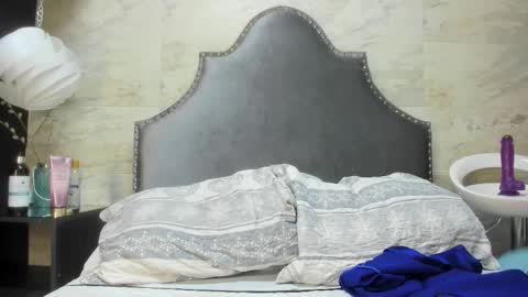 Snapshot of models_sophia chatting on 02/06/26, 07:06 Sophia online show from 02/06/26, 07:06