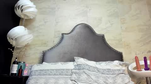 Snapshot of models_sophia chatting on 03/16/26, 07:18 Sophia online show from 03/16/26, 07:18