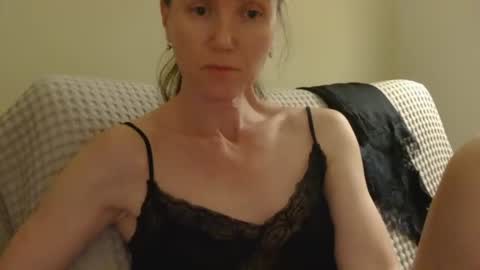 Snapshot of modesta1413 chatting on 01/10/26, 11:42 Aurora online show from 01/10/26, 11:42