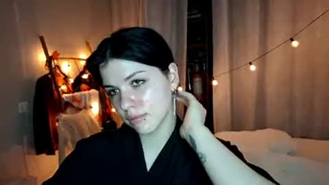 Snapshot of modestfein chatting on 06/24/26, 03:22 bunnymeow online show from 06/24/26, 03:22