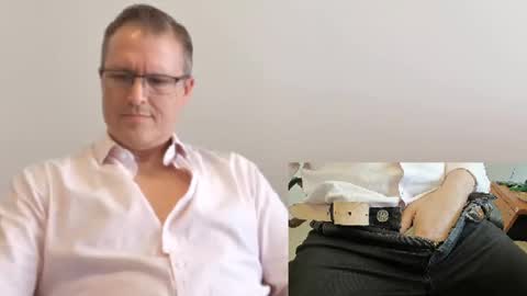 Moe online show from 09/16/25, 05:47