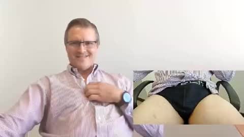 Moe online show from 10/22/25, 07:24