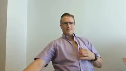 Snapshot of moe_001 chatting on 01/12/26, 05:51 Moe online show from 01/12/26, 05:51