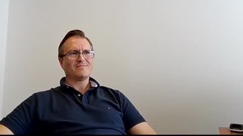 Snapshot of moe_001 chatting on 03/26/26, 05:29 Moe online show from 03/26/26, 05:29