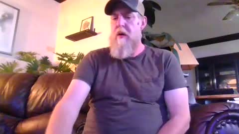 moeblick online show from 11/16/25, 09:42