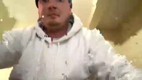 Snapshot of mojozz chatting on 12/03/24, 07:11 LookinForFun online show from 12/03/24, 07:11