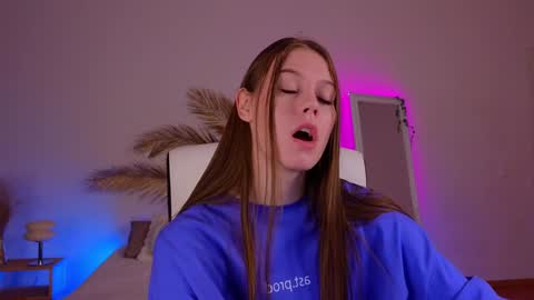 Molly online show from 12/22/24, 01:23