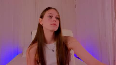 Molly online show from 10/02/25, 09:22