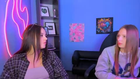 Snapshot of molianna_ chatting on 03/18/26, 02:42 anna online show from 03/18/26, 02:42