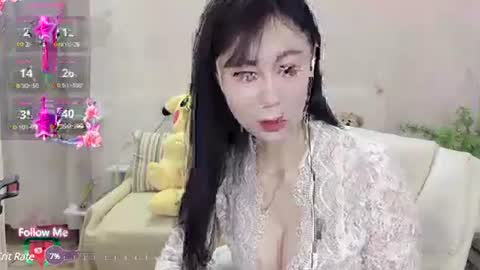 molihua9 online show from 02/16/25, 03:47